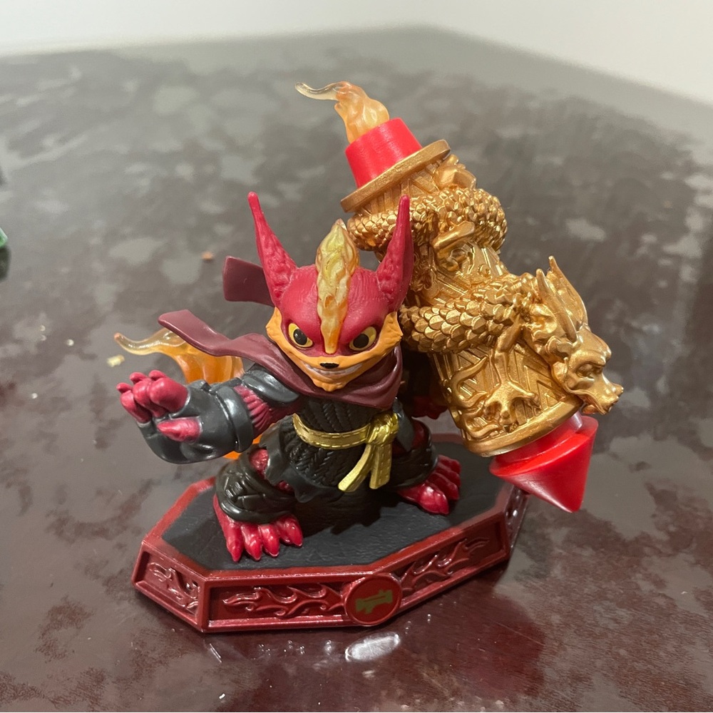 Skylander Imaginator Master flare wolf